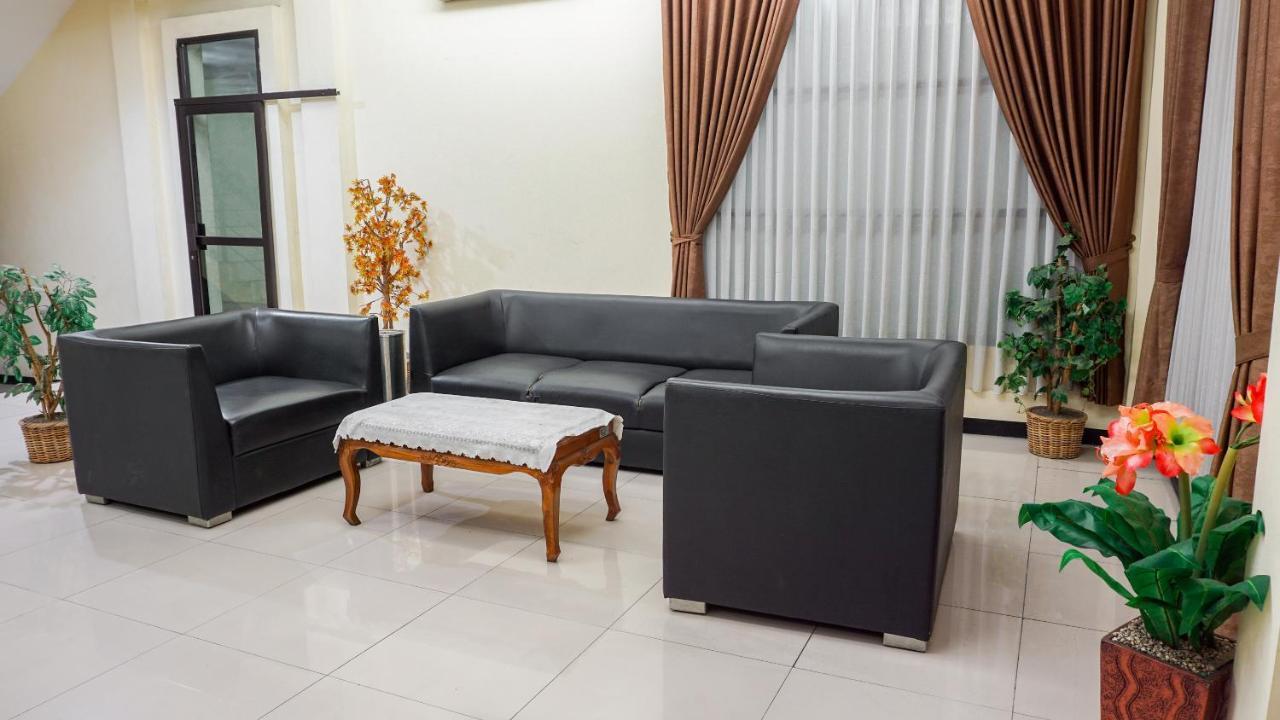 Oyo 1740 Tekmira Supratman Hotel Bandung